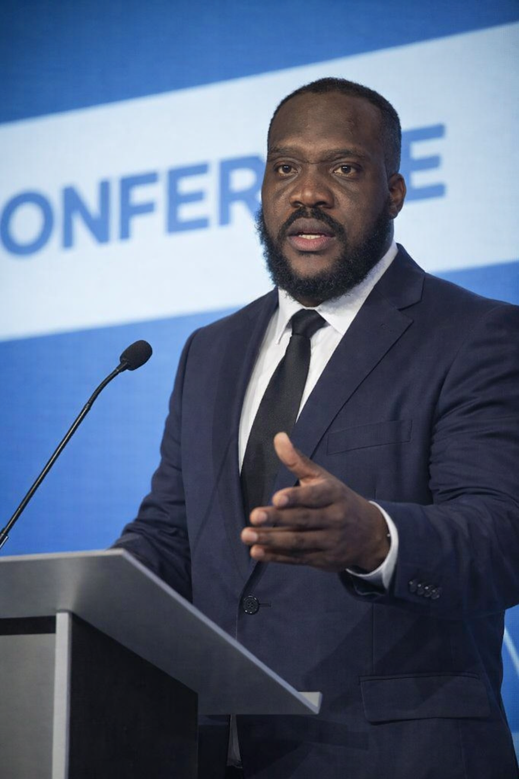 Damian Speaking at Conference